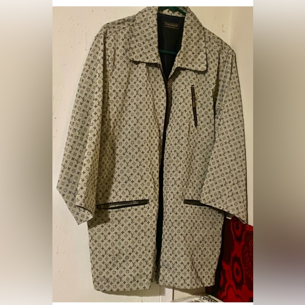 Louis Vuitton Monogram vintage Jacket in Black and Cream - Picture 2 of 13